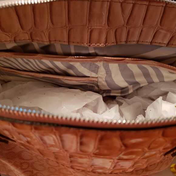 purses - Picture 6 of 8